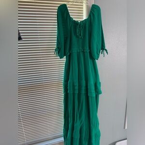 Ivy City Co. Kelly Green Maxi Dress